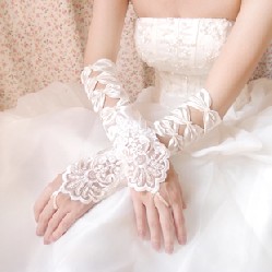 ウェディング手袋 指なし 刺繍 サテン ホロー ウェディングドレス適用 アクセサリー